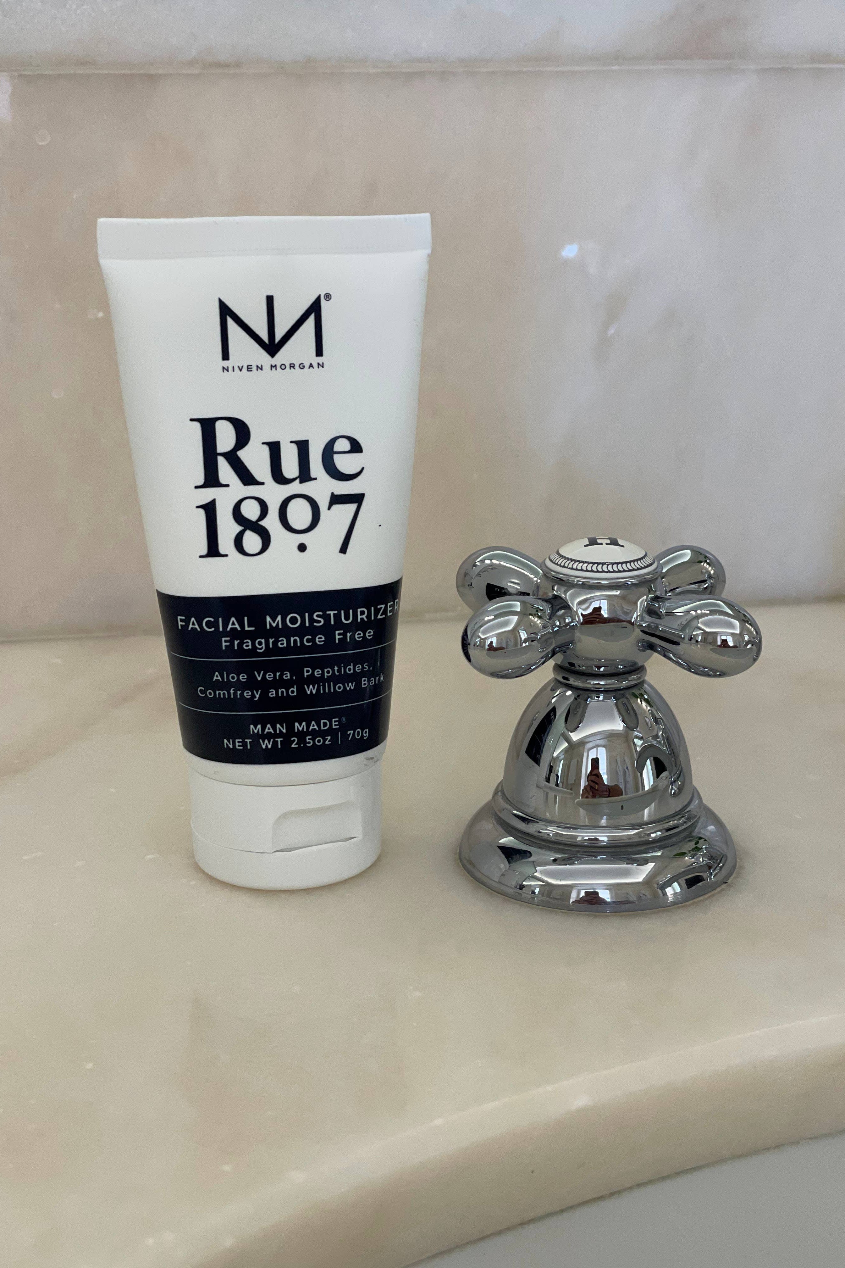 RUE 1807 Moisturizer