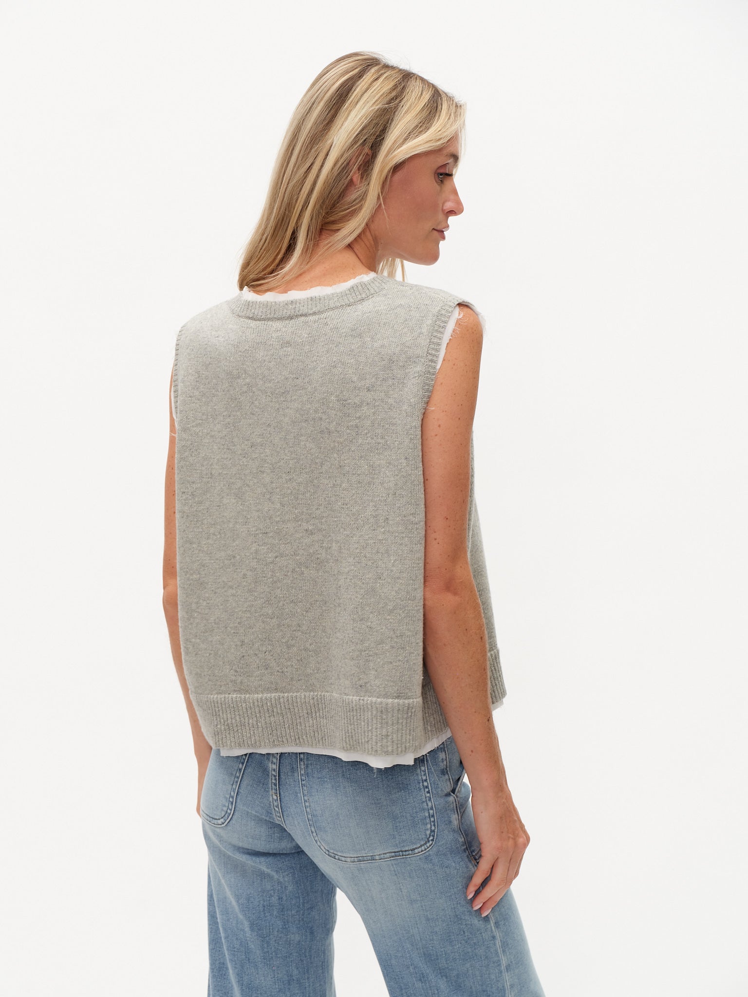 Maria Vest